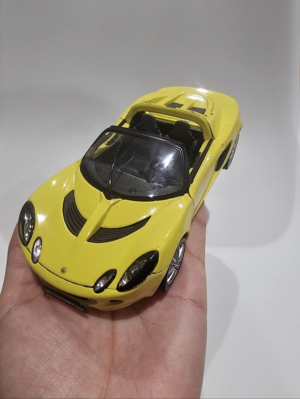 Welly 2003 Lotus Elise 111s 1:24 Diecast Model Yellow 22447 Licensed /Lotus RARE